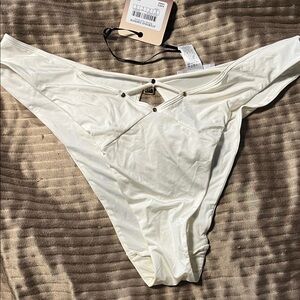 Honey birdette everyday essentials smooth Brazilian cloud dancer Cream Panties L
